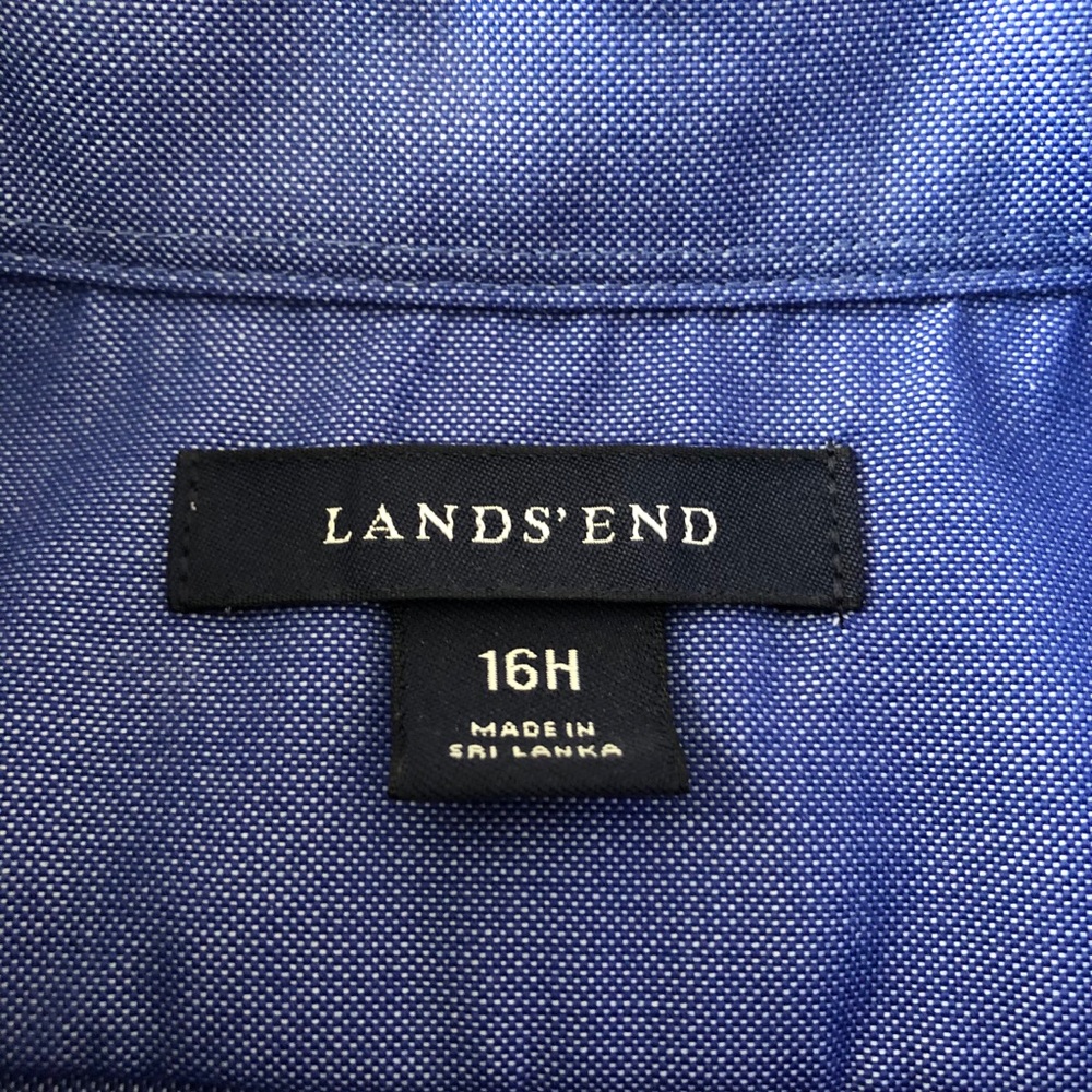 Lands’ End Short Sleeve Button Down Shirt - Picture 3 of 4
